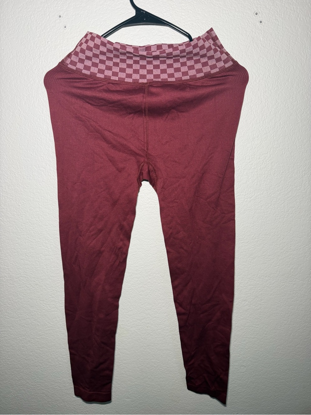 SO Women's Ribbed Leggings with Checker Waistband - Burgundy & Pink